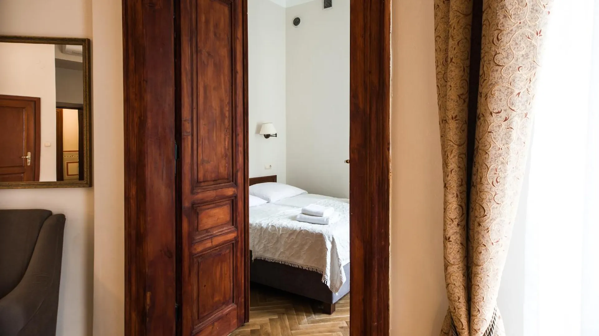 Aparthotel Basztowa Krakow