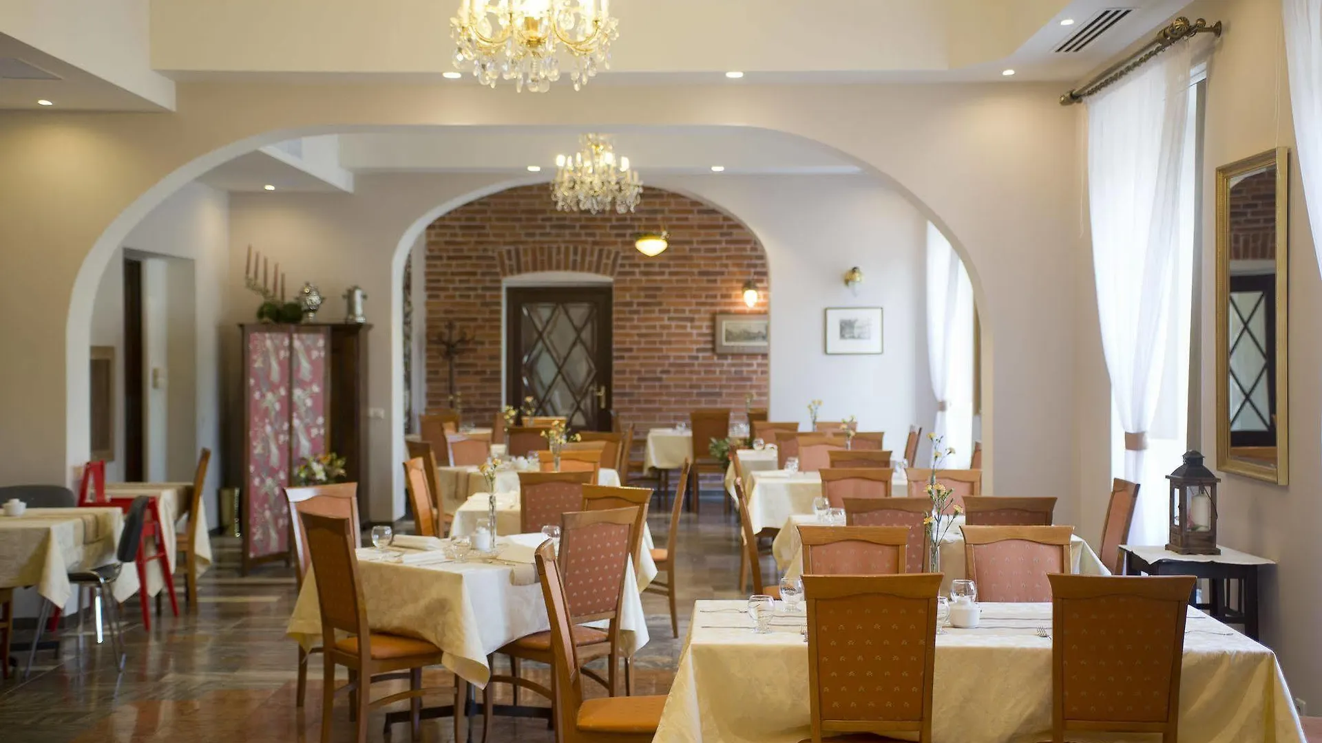 Aparthotel Basztowa Krakow 3*,